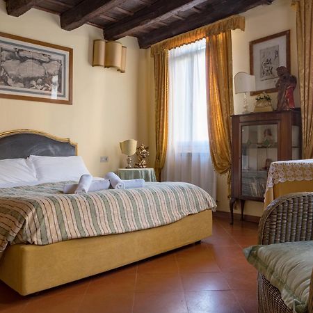 Lorenzo'S Home Венеція Екстер'єр фото